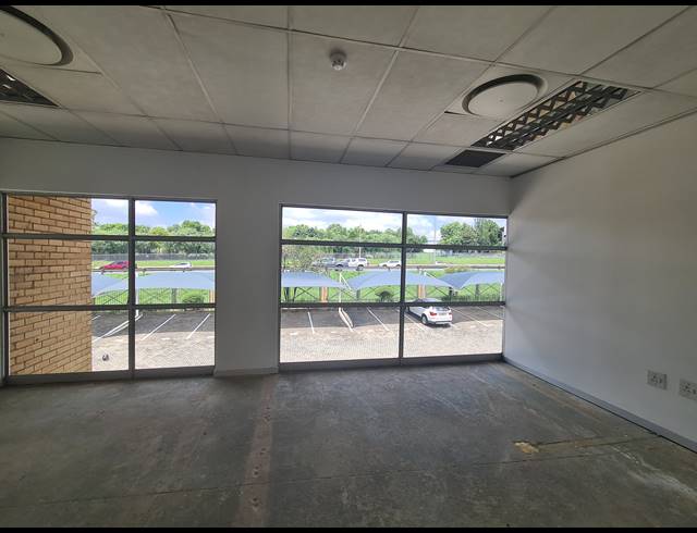 2,344M² OFFICE TO LET IN VORNA VALLEY